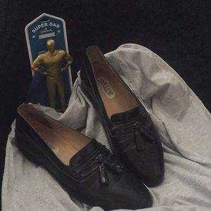 Men’s dress shoes